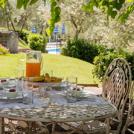 Sleeps 7 Villa *